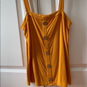 Pinkie Top in Yellow with Buttons
